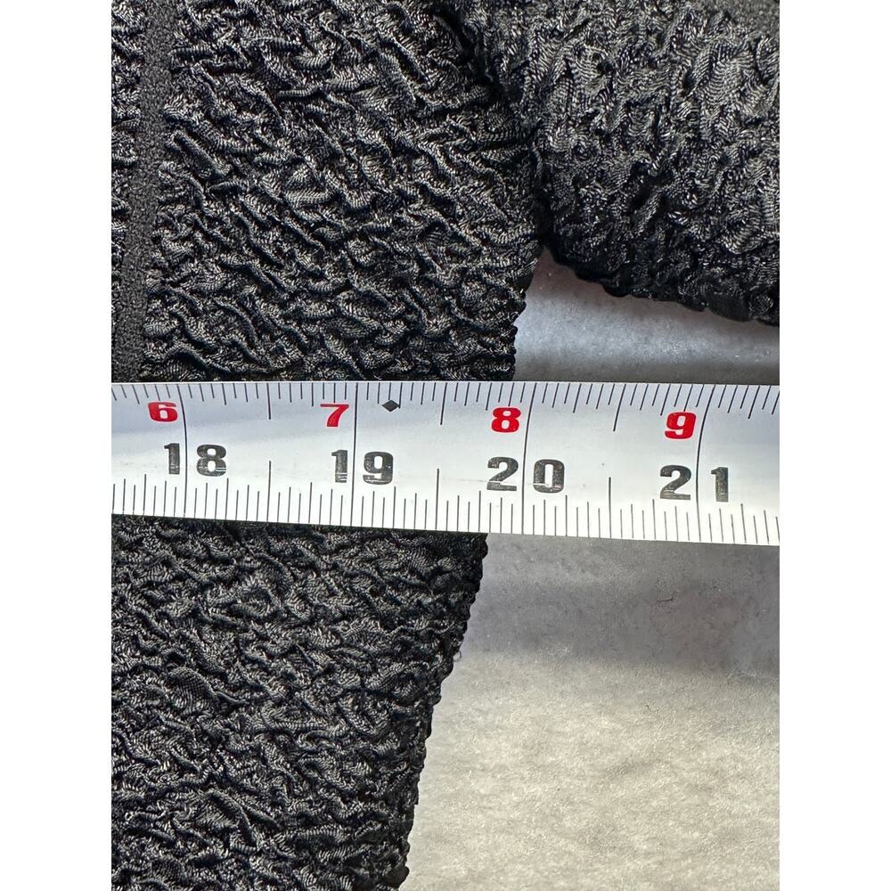 Chico's Black Stretch Shiny Lightweight Cardigan Crinkle Open Front Size 1 - Picture 7 of 8